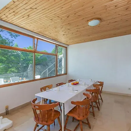 A Minute To The Sea Apartment Brela