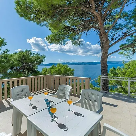 A Minute To The Sea Apartment Brela