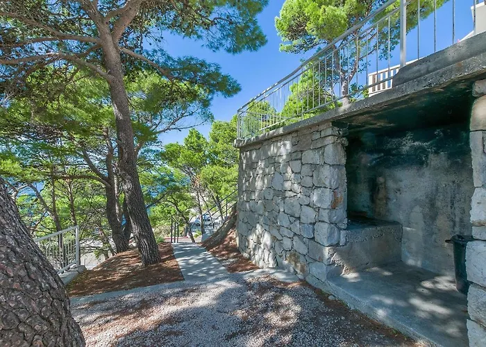 A Minute To The Sea * Brela